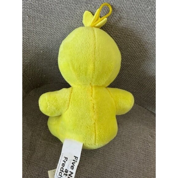 Five Nights At Freddys Chica Chicken Lets Eat Bib 7 in Plush Good Stuff 2017 FNA - Picture 5 of 10